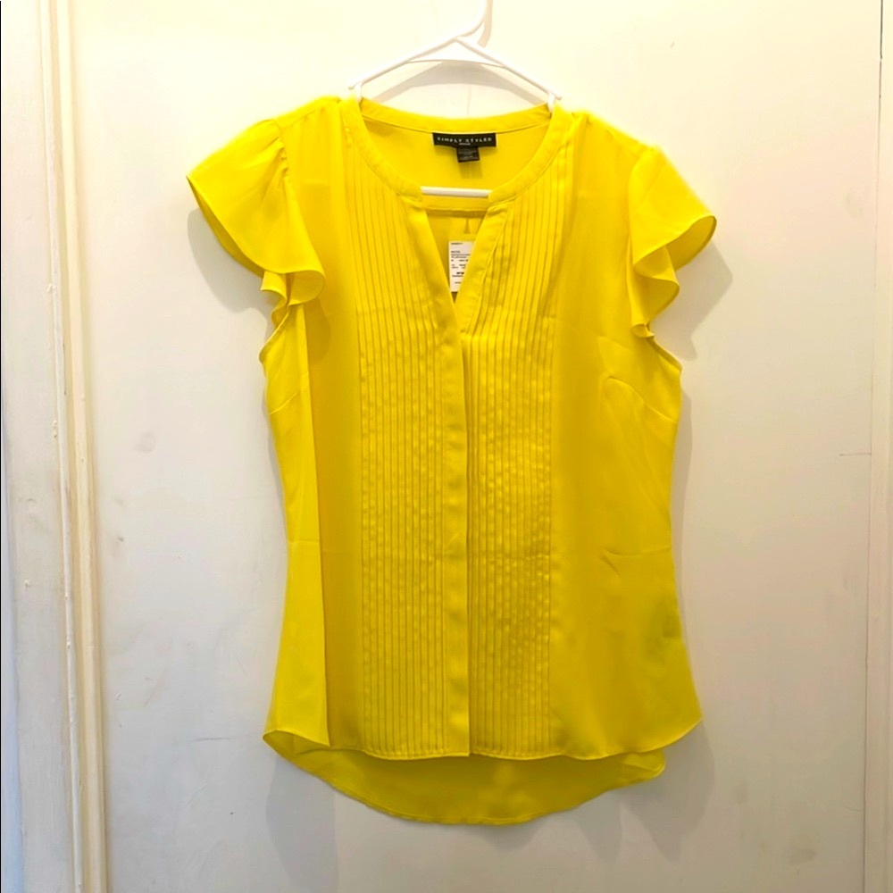 Yellow Ruffle Sleeve Top by simply styled size M petite